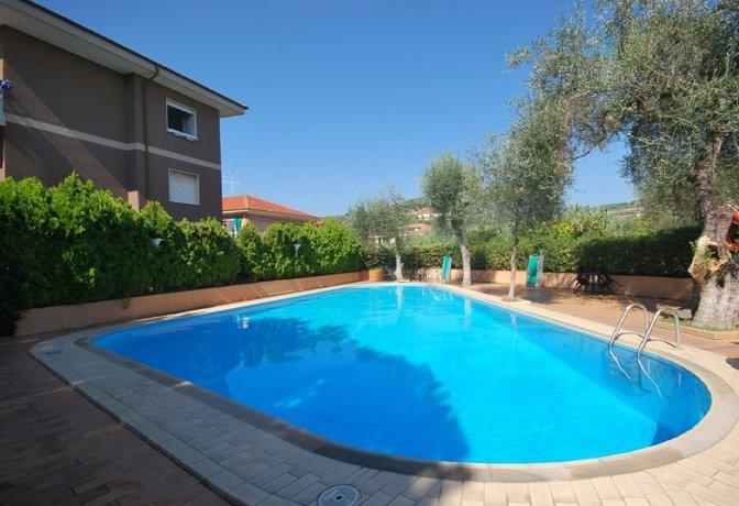 Casa Vacanze Orchidea Diano Marina Exterior foto